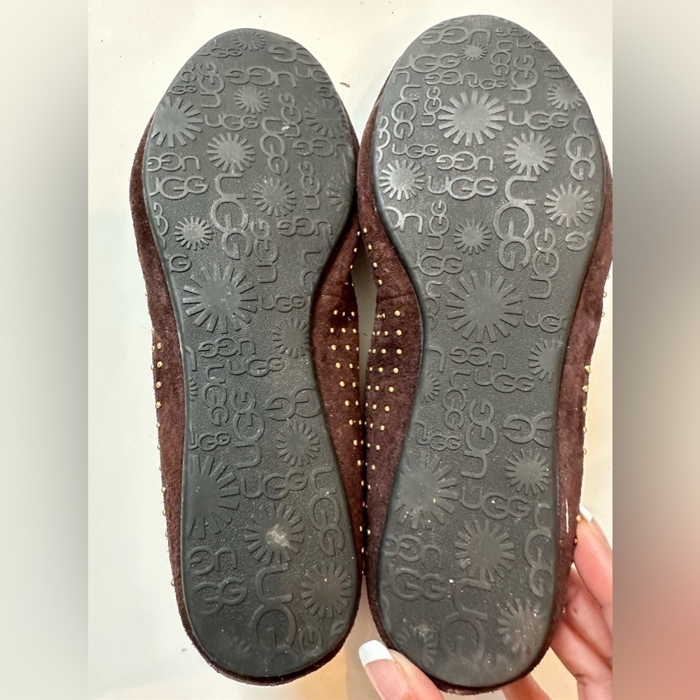 UGG brown loafers with fur inside and gold dots on the outside size 37 - Picture 5 of 5